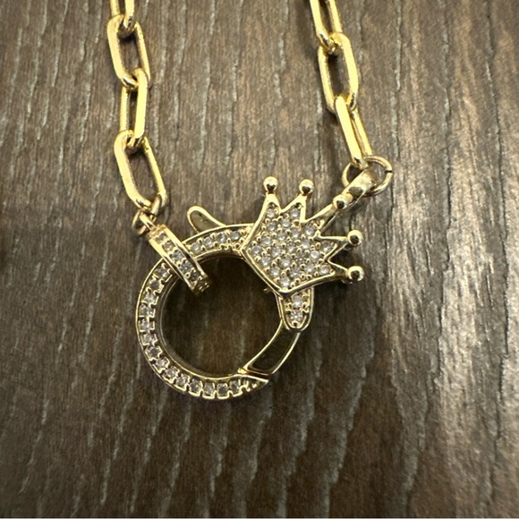 Melania Clara 18K Gold Plated Crown Clasp/Green Enamel Heart Pendant Necklace - Picture 9 of 9